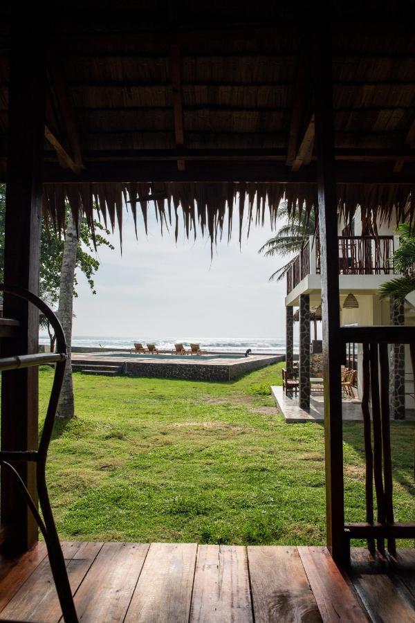The Ujung Bocur Bungalows Krui 外观 照片